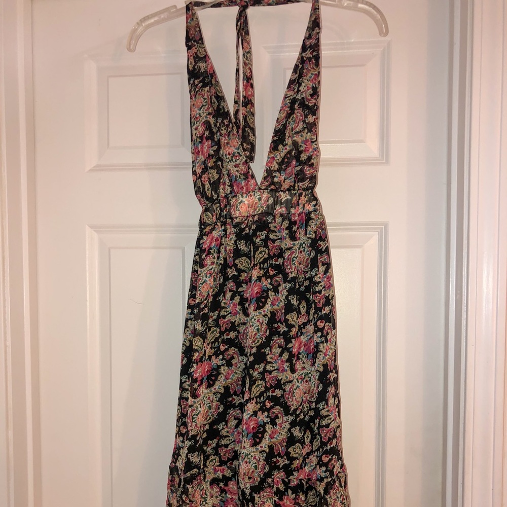 Black Paisley Open Back Halter Dress - Picture 7 of 7